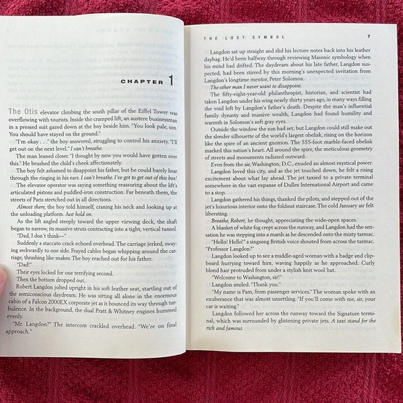 🌈2/$8 The Lost Symbol #3 in the Robert Langdon Series - Picture 11 of 12